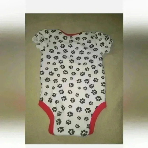 Baby Girl Disney Baby 6-9 Month Old 101 Dalmatians All Tuckered Out Bodysuit - Picture 3 of 4